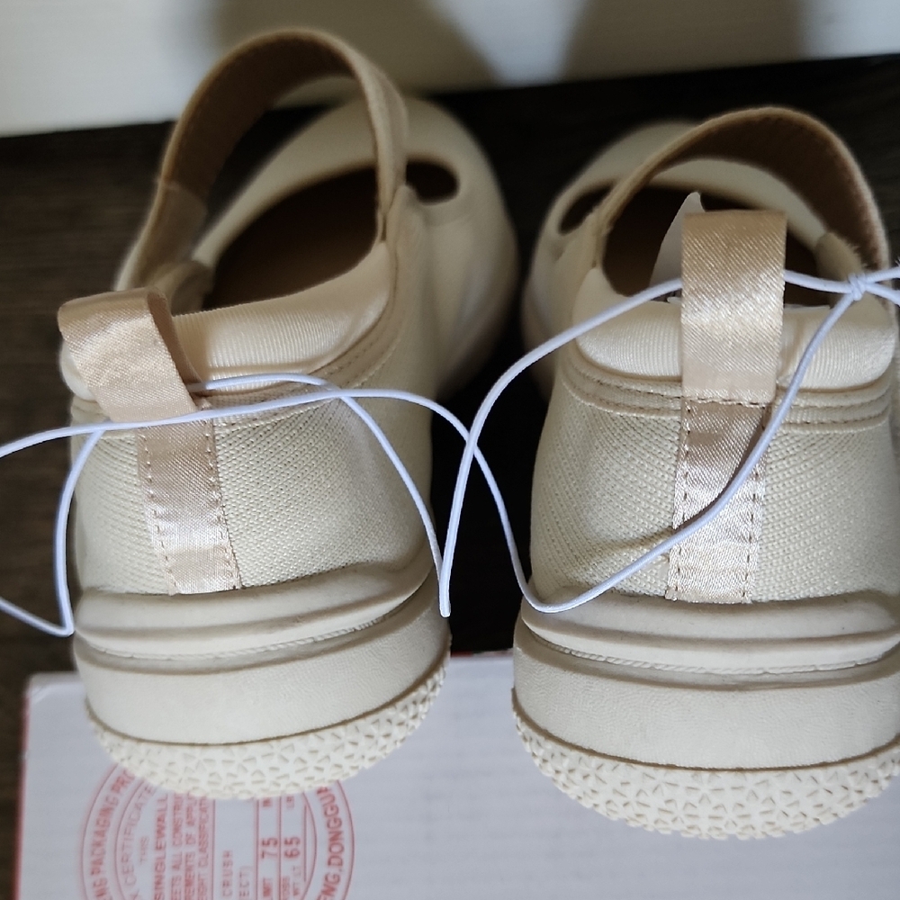 Women's Cream Athletic Shoes - Picture 5 of 12